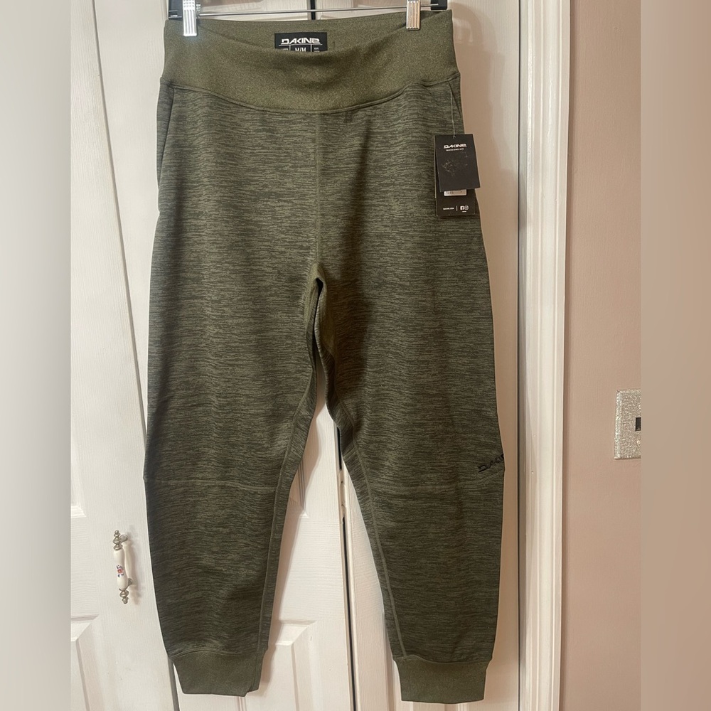 NWT Dakine Liberator Snow Fleece Woman's Joggers in Peat Green Heather Small